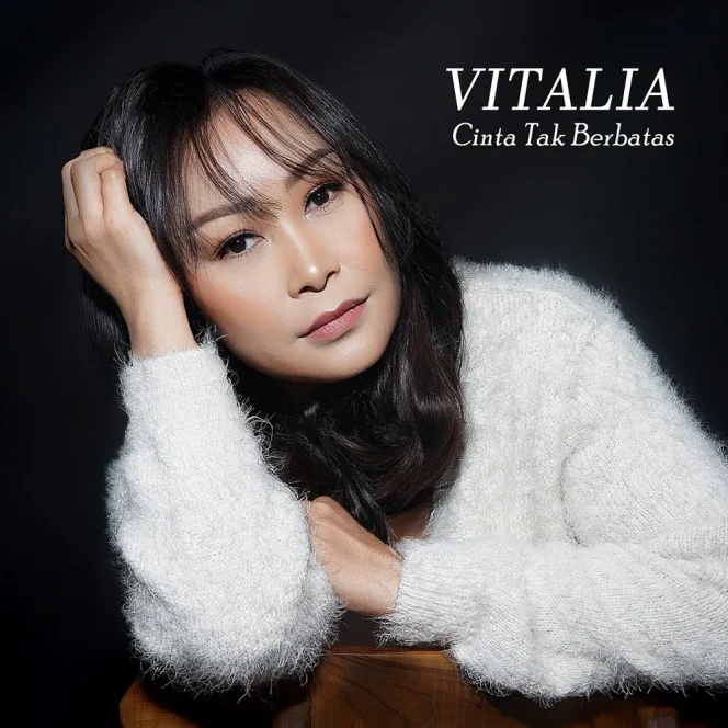 Vitalia Kembali Lewat Lagu Cinta Tak Berbatas